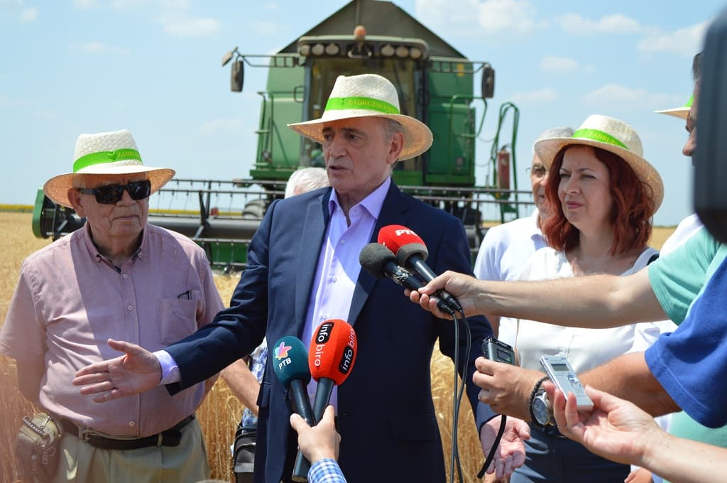 Krkobabić otvorio Žetveni dan u Neuzini