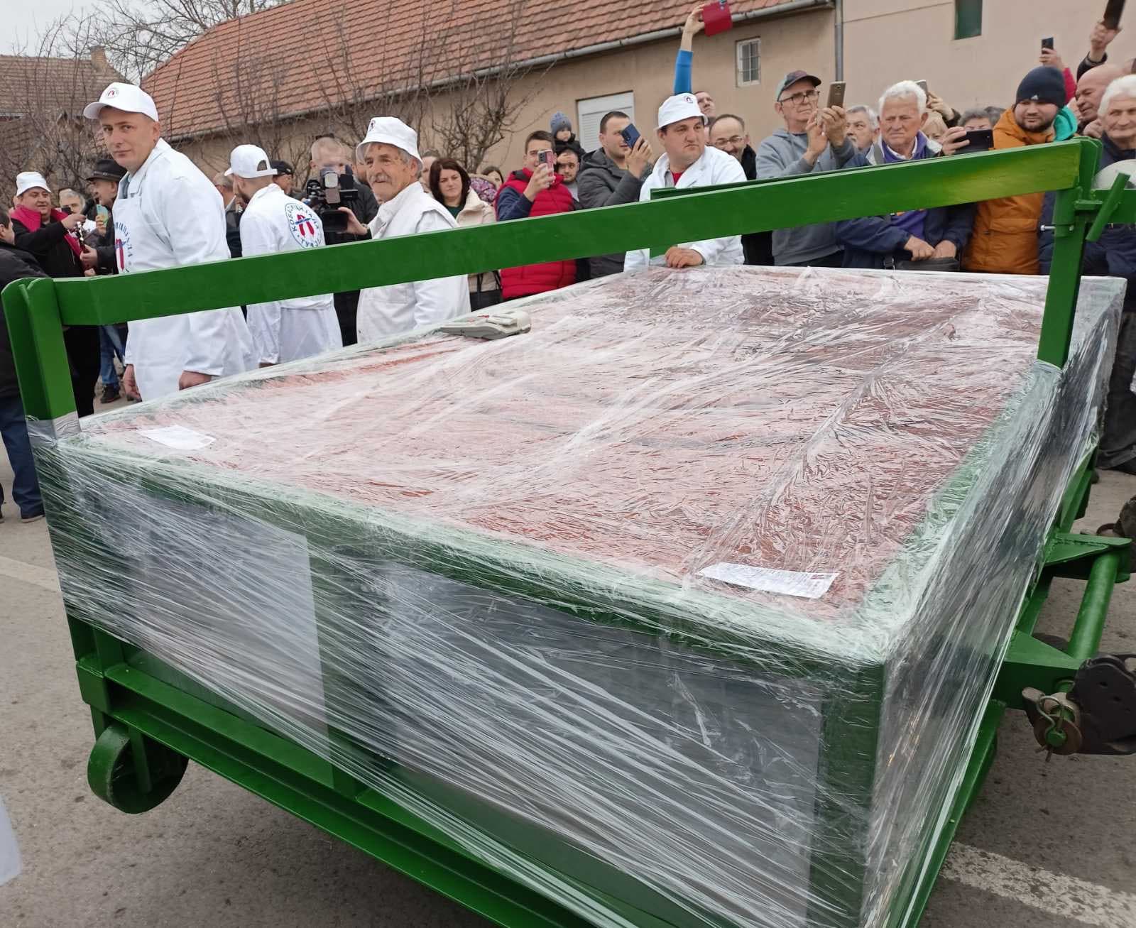 Kobasicijadi u Turiji: Najduža kobasica 2.040 metara!