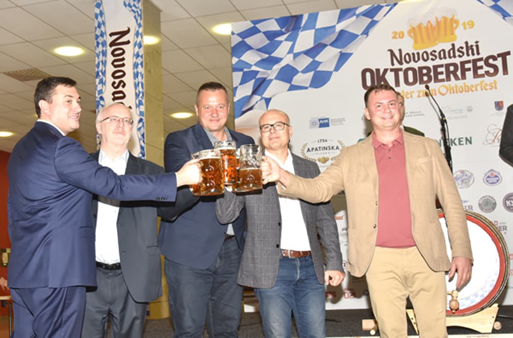 Otvaranjem pivskog bureta počeo Novosadski Oktoberfest