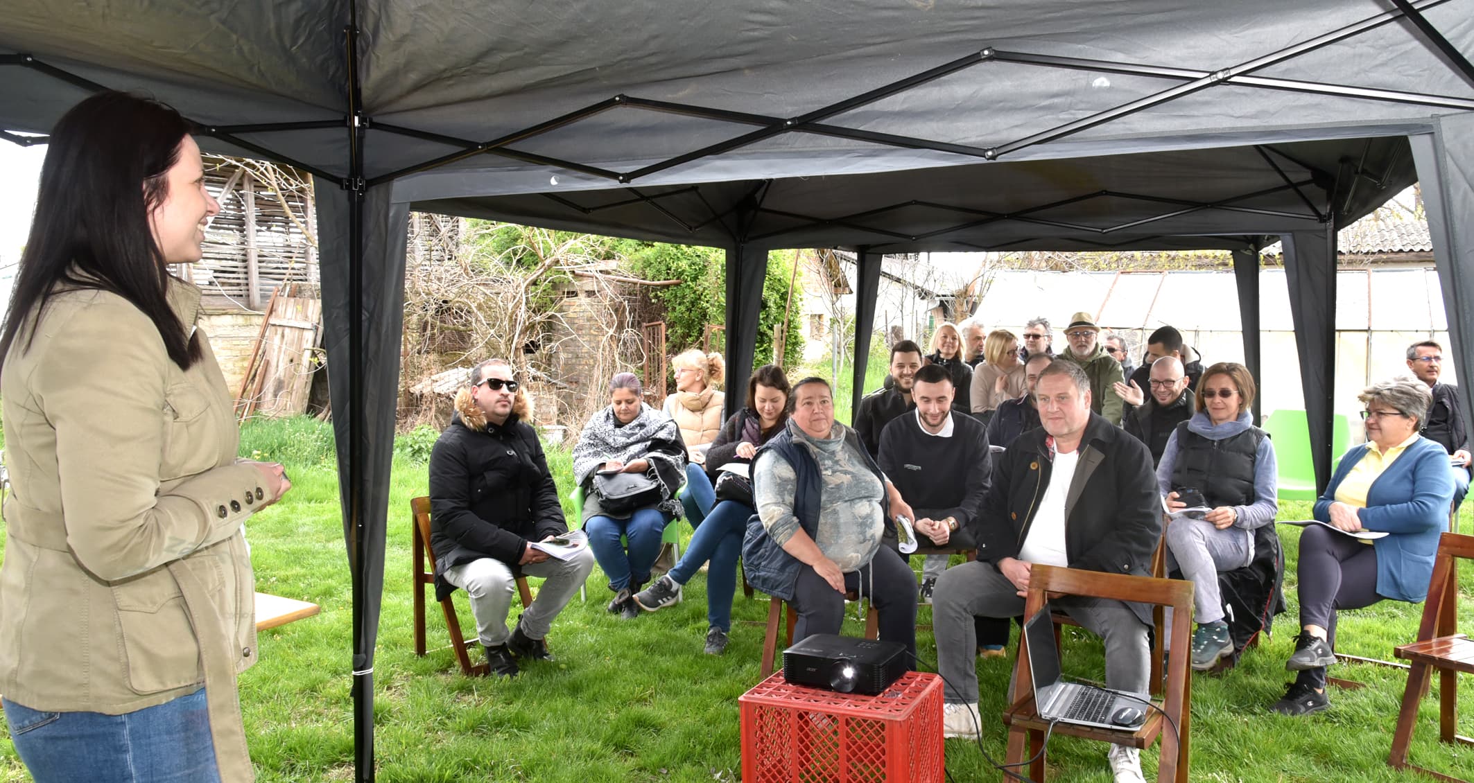 Bacamo hranu iako ogroman broj ljudi u Srbiji gladuje