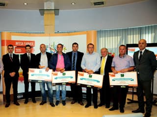 BANCA INTESA IZABRALA NAJBOLJE POLJOPRIVREDNE PROIZVOĐAČE U 2015.