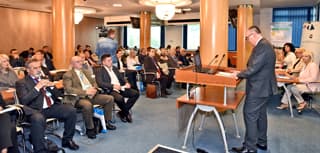Održan "Poljoprivrednikov" panel o problemima sela, zadrugarstvu i klimatskim promenama