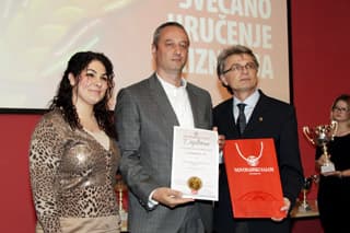 VELIKA ZLATNA MEDALJA ULJU "ISKON"