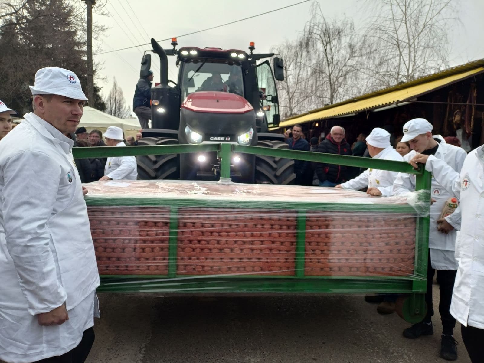 Kobasica od 2.038 metara – novi rekord Turinaca